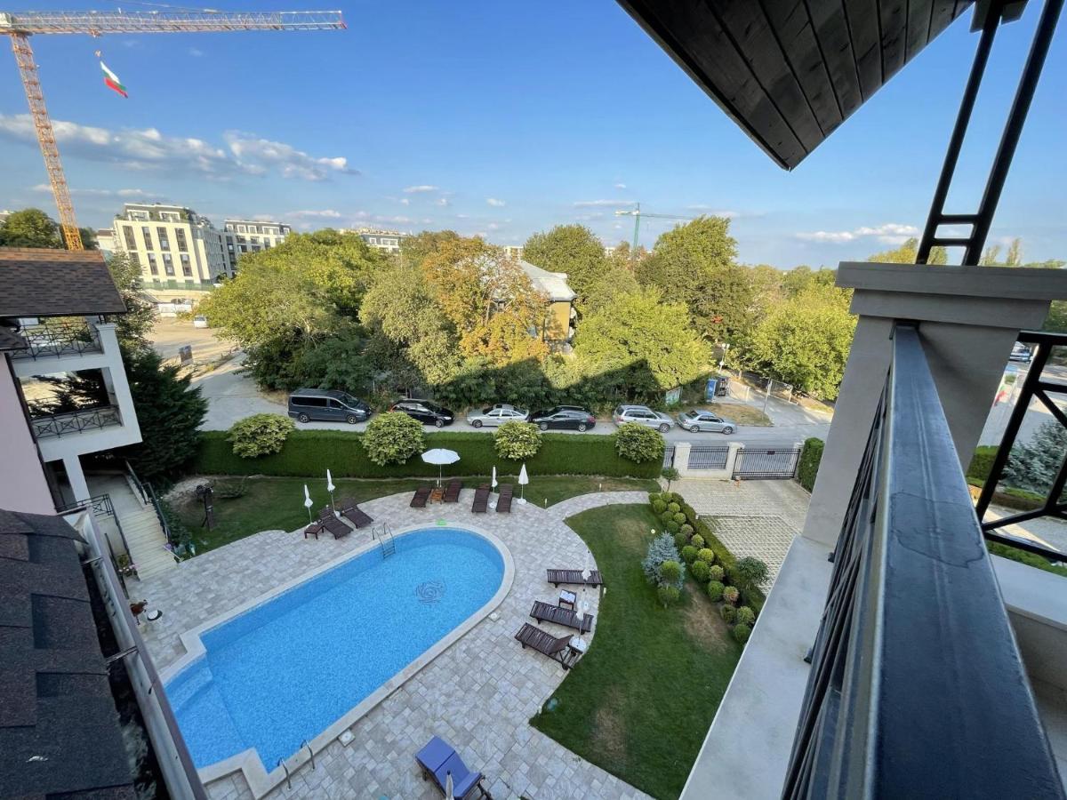 Stunning 2-Bed Apartment In Sea Resort Varna Св. Св. Константин и Елена Екстериор снимка