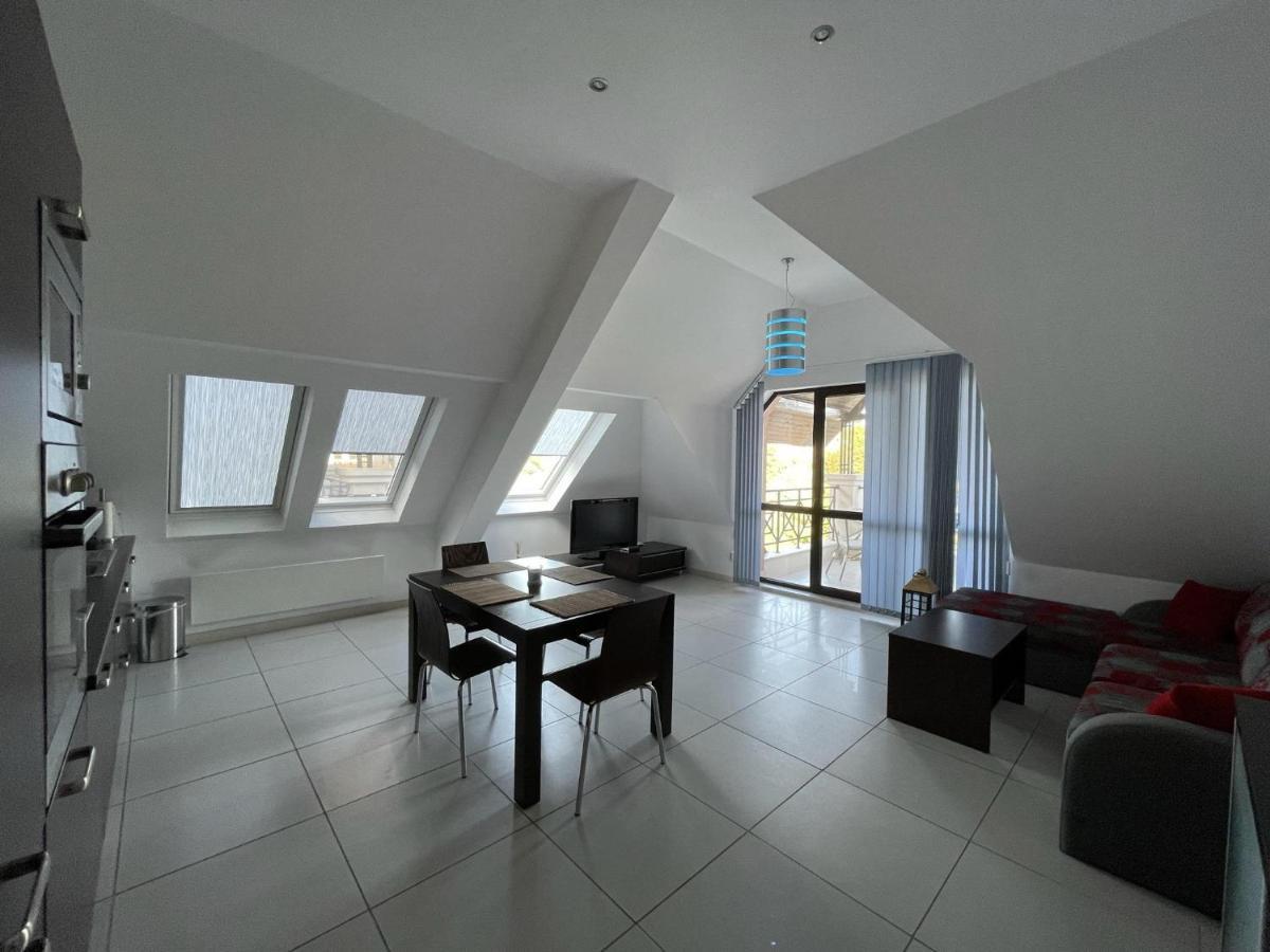 Stunning 2-Bed Apartment In Sea Resort Varna Св. Св. Константин и Елена Екстериор снимка